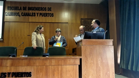 SOCIEMAT awards Prof. Paloma Fernández